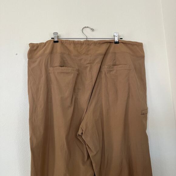 Athleta Trekkie North Jogger Pants in Big Sur Brown - Picture 10 of 15